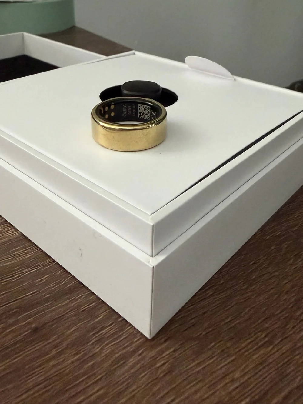Oura gold ring